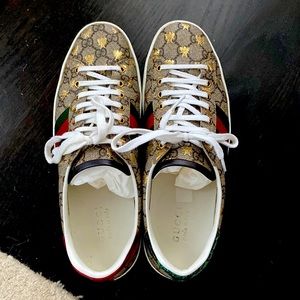Size 11 Gucci Ace GG Supreme Bees men’s sneakers